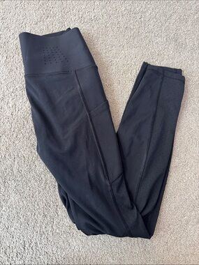 GapFit Black Performance Leggings with Subtle Interior Logo
